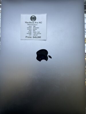 MacBook Pro M2