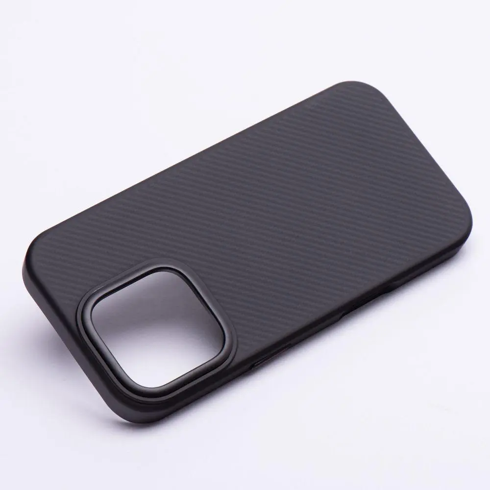 iPhone 15 Pro Carbon Elite Mag Cover - MagSafe kompatibel - Schwarz – Bild 4